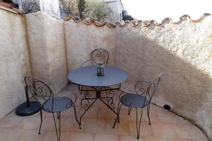 Location de vacances pour 6 personnes, avec balcon à Tourtour