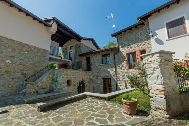 B&b per 2 persone, con panorama e giardino in Massa-Carrara