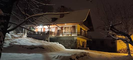 Maison de campagne pour 10 personnes, avec vue et jardin à Saint-Colomban-des-Villards