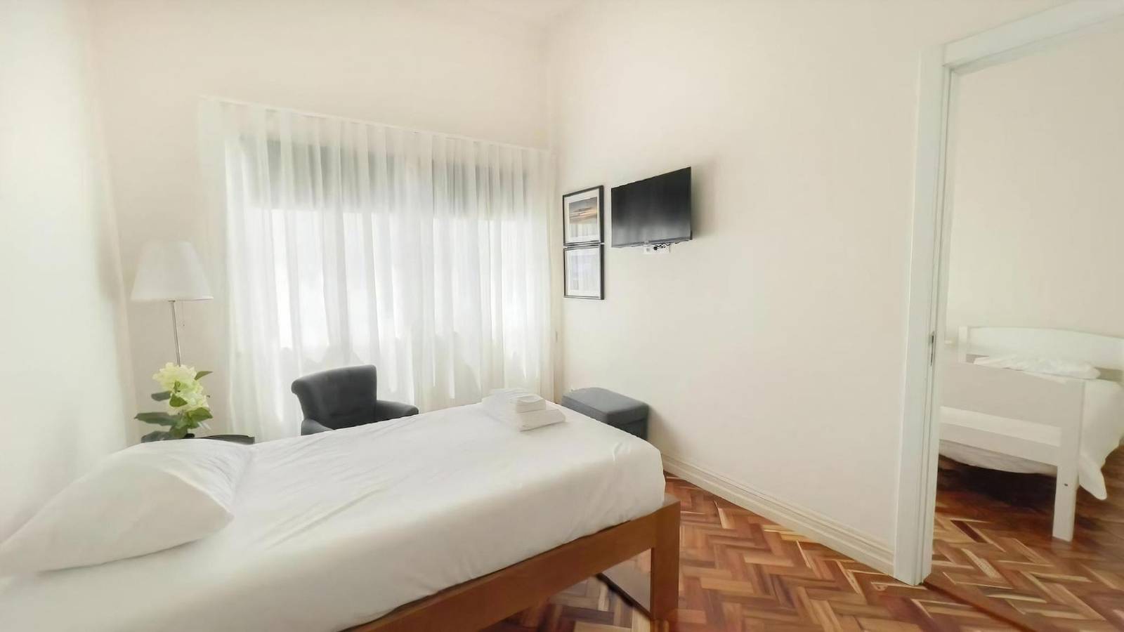 Entire apartment, Guestready - O Ateneu - Room 9 & 10 in São Miguel Island, Ponta Delgada