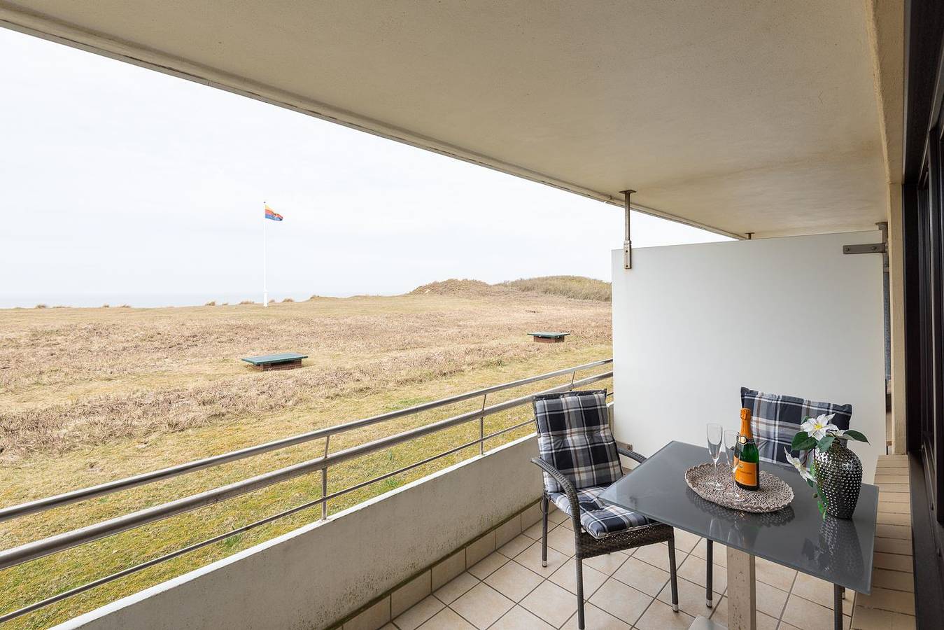 Ganze Wohnung, 1-Zimmerwohnung mit Meerblick und ca. 35 m² Wohnfläche, für bis zu 2 Personen in Wenningstedt, Sylt