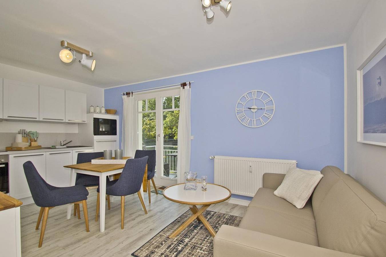 Ganze Wohnung, Moderne Ferienwohnung mit Balkon, Meerblick - Ferienresidenz Zwei Boddenfewo 1-2 in Lietzow, Bergen auf Rügen und Umgebung