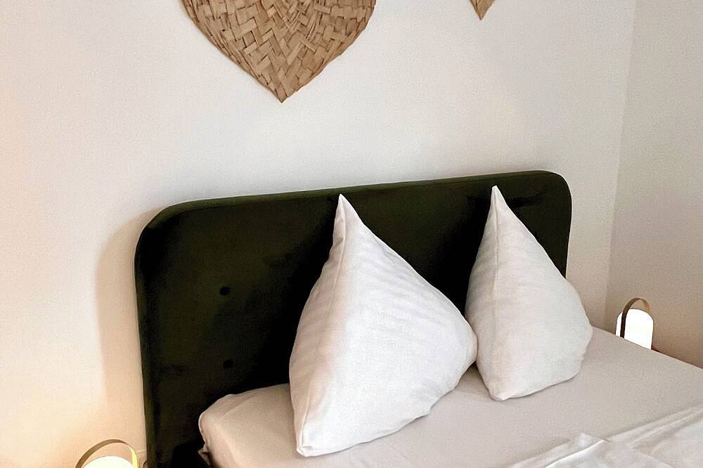 Ganze Wohnung, Möbliertes Studioapartment mit Balkon im Stadtteil Hannover-Mittelfeld in Döhren-Wülfel, Hannover