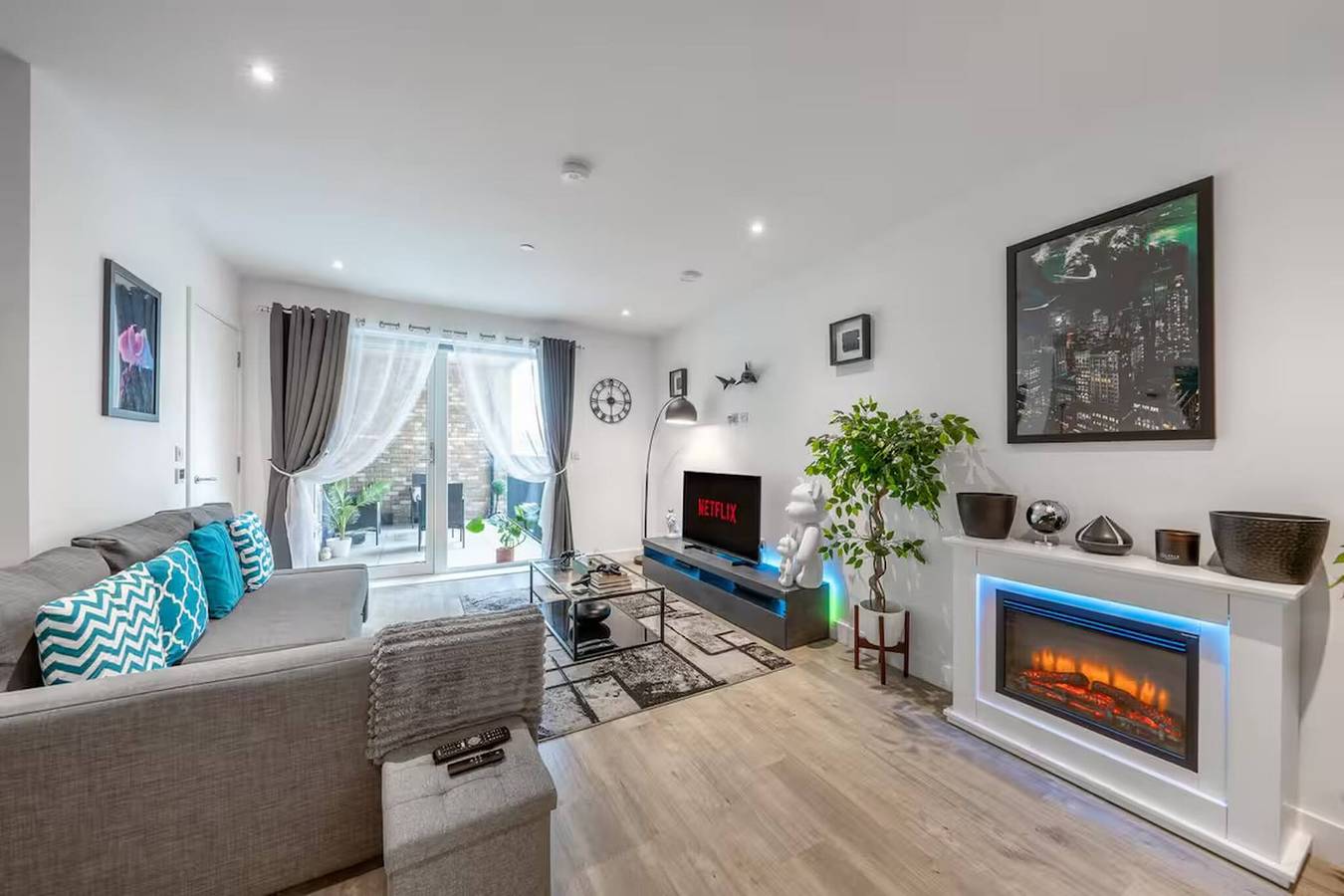 Hel lejlighed, Stylish 1-Bed Apt in Harrow with Balcony near Heathrow and Wembley in Harrow, London
