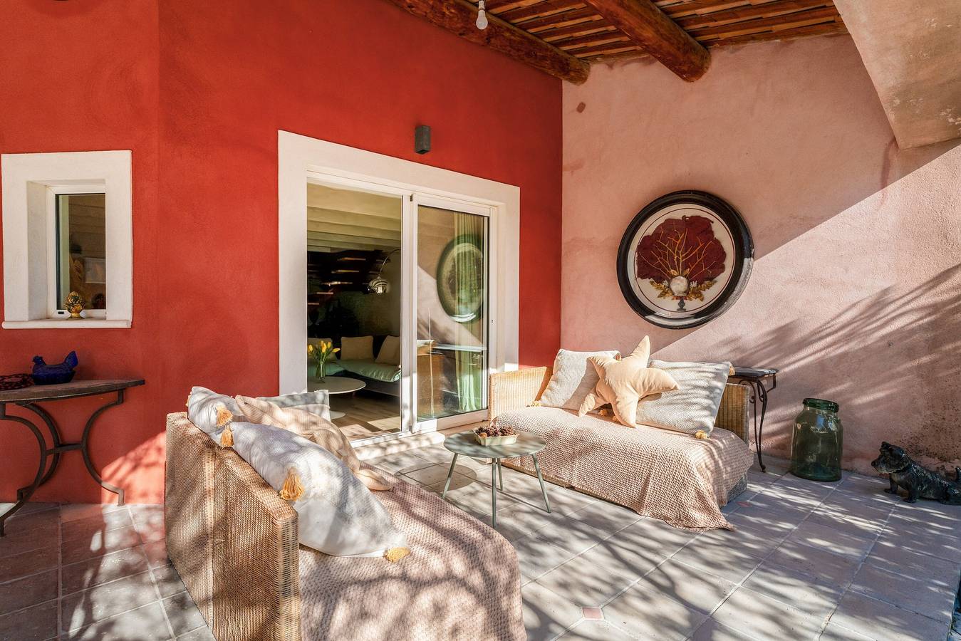 Ferienhaus „Le Loft d'Emma“ mit Gemeinschaftspool, Wlan und Klimaanlage in Pernes-les-Fontaines, Parc naturel régional du Mont-Ventoux