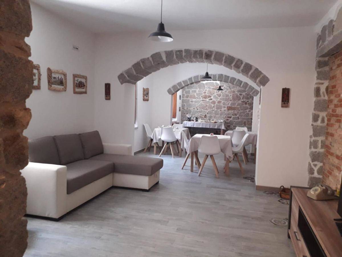 Viche viche in Orgosolo, Barbagia