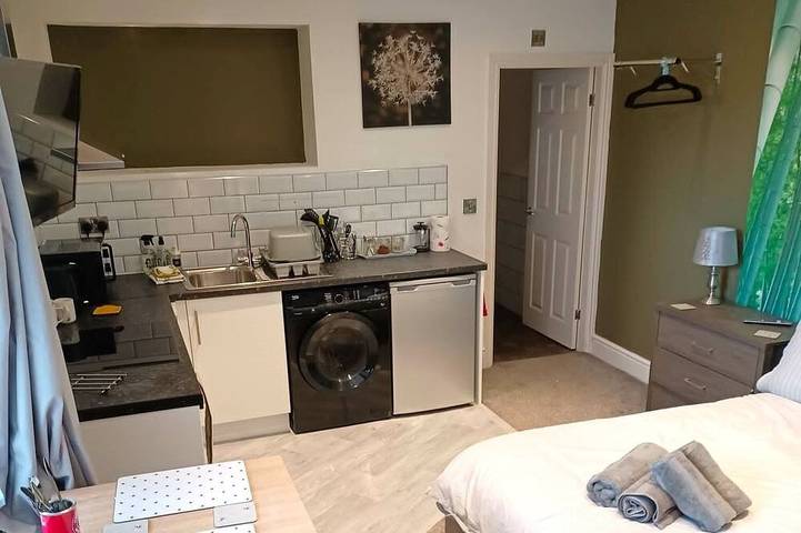Appartement entier, Appartement-Confort-Sdb privée avec douche-Vue sur Rue in Wigan, Grand Manchester
