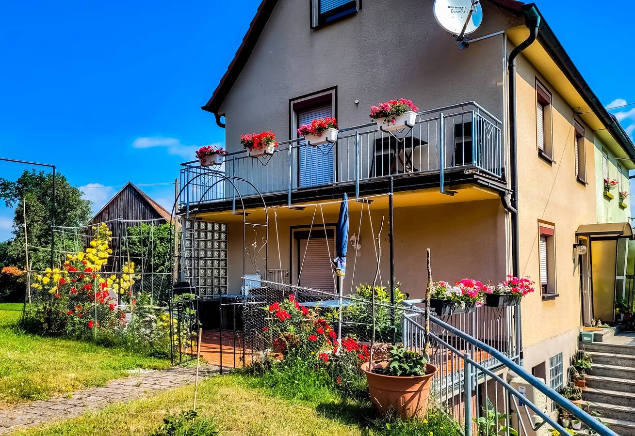 Ferienhaus "Ulbrich" mit Privatterrasse, Balkon und Wlan in Neudrossenfeld, Frankenalb
