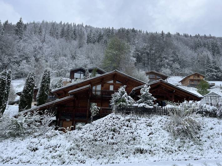 Gîte pour 10 personnes, avec jardin et terrasse, animaux acceptés