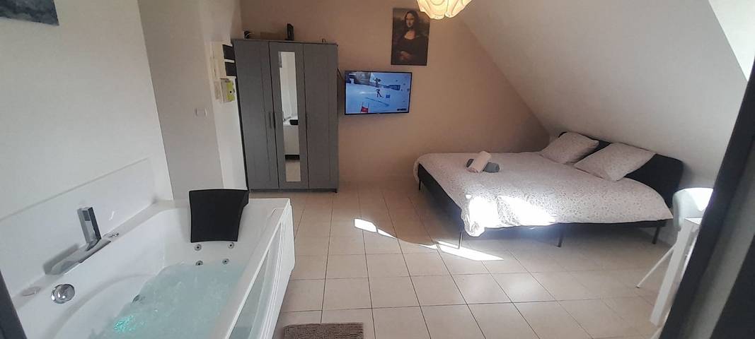 Studio pour 4 personnes, avec jacuzzi dans Indre - 3