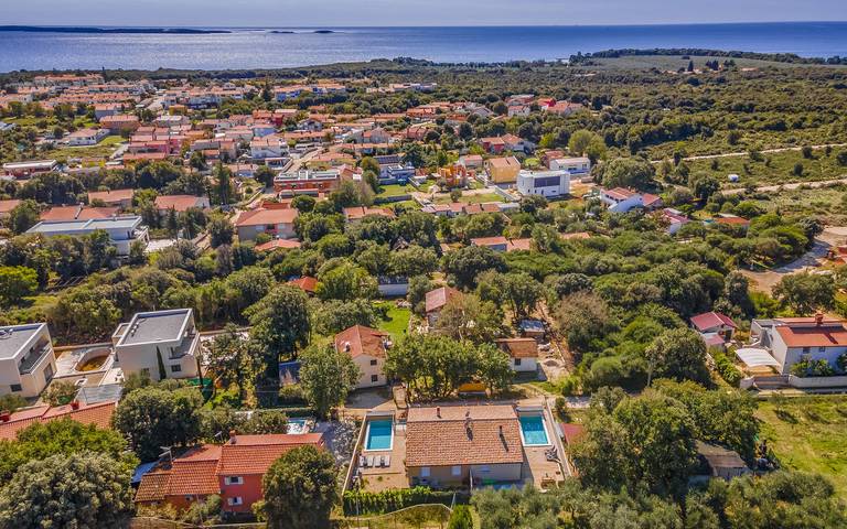 Villa pour 6 personnes, avec piscine et jardin à Barbariga - 4