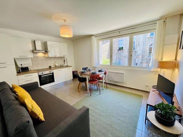 Gîte pour 4 personnes à Bourgoin-Jallieu - 2