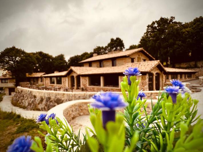 Casa rural para 2 personas, con jardín y jacuzzi en Arnuero