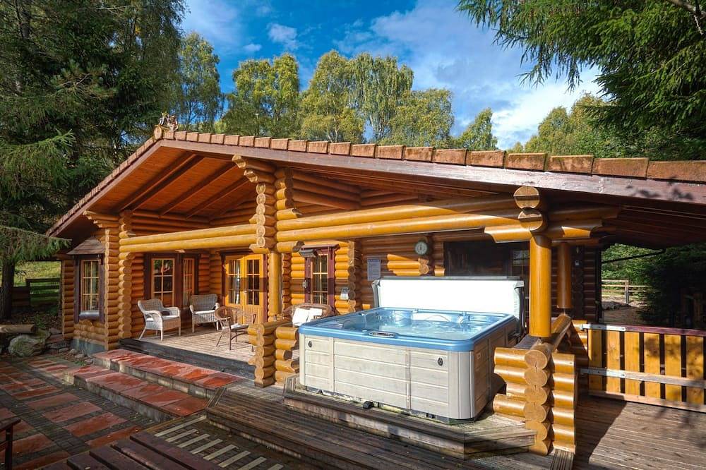 Beaver Creek Lodge -  a lodge that sleeps 8 guests  in 3 bedrooms in Aviemore, Highlands