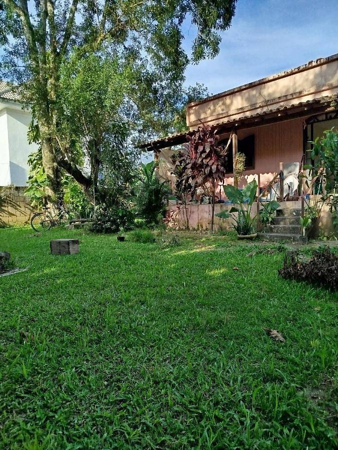 Casas e apartamentos de temporada para 4 pessoas, com jardim e balcão em Vargem Grande