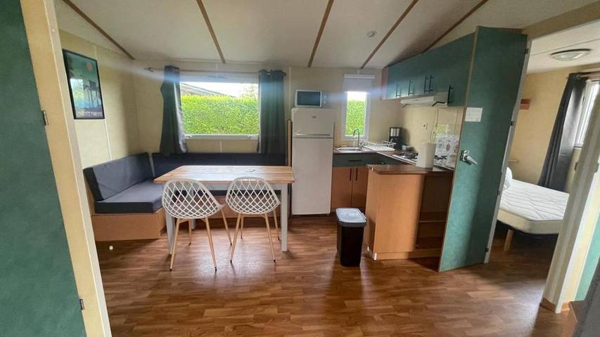 Camping pour 6 personnes, avec jardin et terrasse