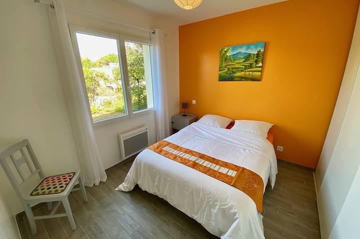 Location de vacances pour 6 personnes, avec terrasse et jardin dans Hourtin Plage - 3