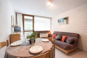 Gîte pour 4 personnes, avec balcon dans Office De Tourisme De Saint Laurent Soulan