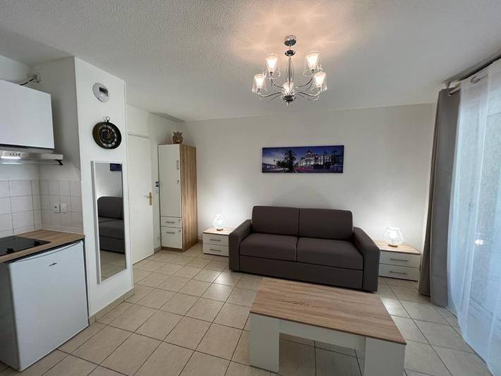 Gîte pour 2 personnes, avec terrasse dans Gare De Nice Riquier - 4