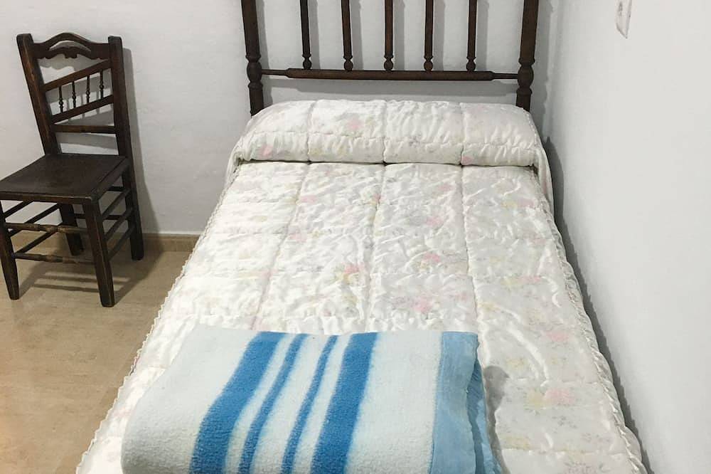 Vivienda Turística de Alojamiento Rural  Capacidad 16 personas\nvtar/Co/00607 in Almedinilla, Sierras Subbéticas