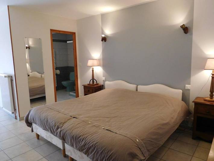 Chambre d’hôte pour 4 personnes, avec Terrasse et Jardin
