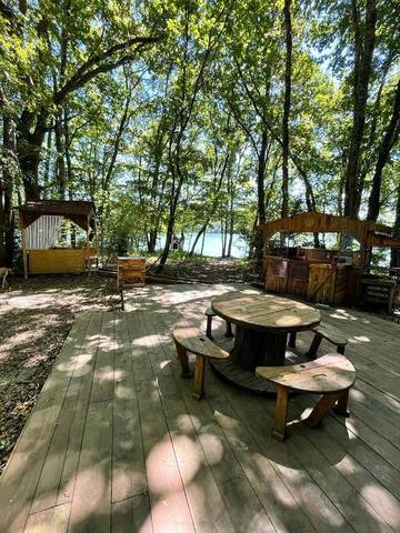 Gîte pour 2 personnes, avec jardin et vue ainsi que balcon et vue sur le lac à Miélan