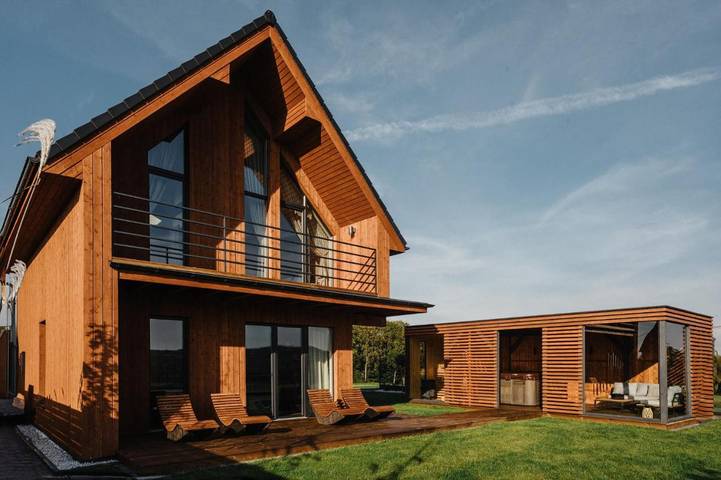 Willa dla 6 osób, z sauna i widok oraz widok na jezioro i ogród, zwierzęta dozwolone na Kaszuby