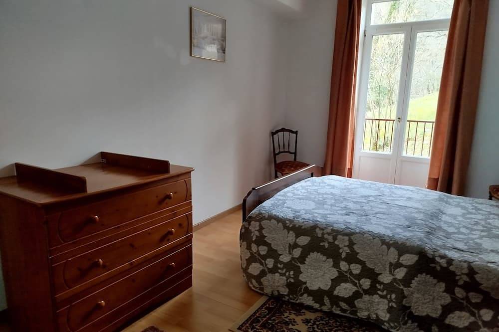 Entire apartment, Nature break in the Ossau Valley - Quiet apartment with private park in Laruns, Béarn