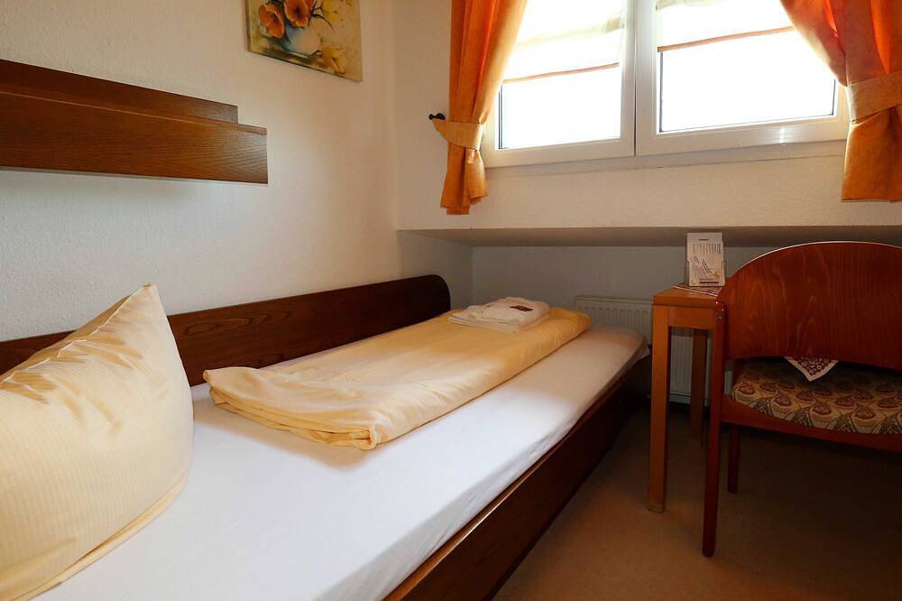 Einzelzimmer Kat. A, Nichtraucher, Wc und Dusche - Hotel Werneths Landgasthof in Europa-Park, Rheinhausen