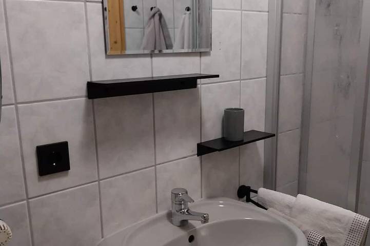 Ferienwohnung für 4 Personen, mit Garten in Lam