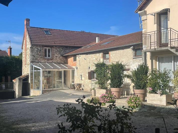 Chambre d’hôte pour 3 personnes, avec terrasse et jardin à Jonquery