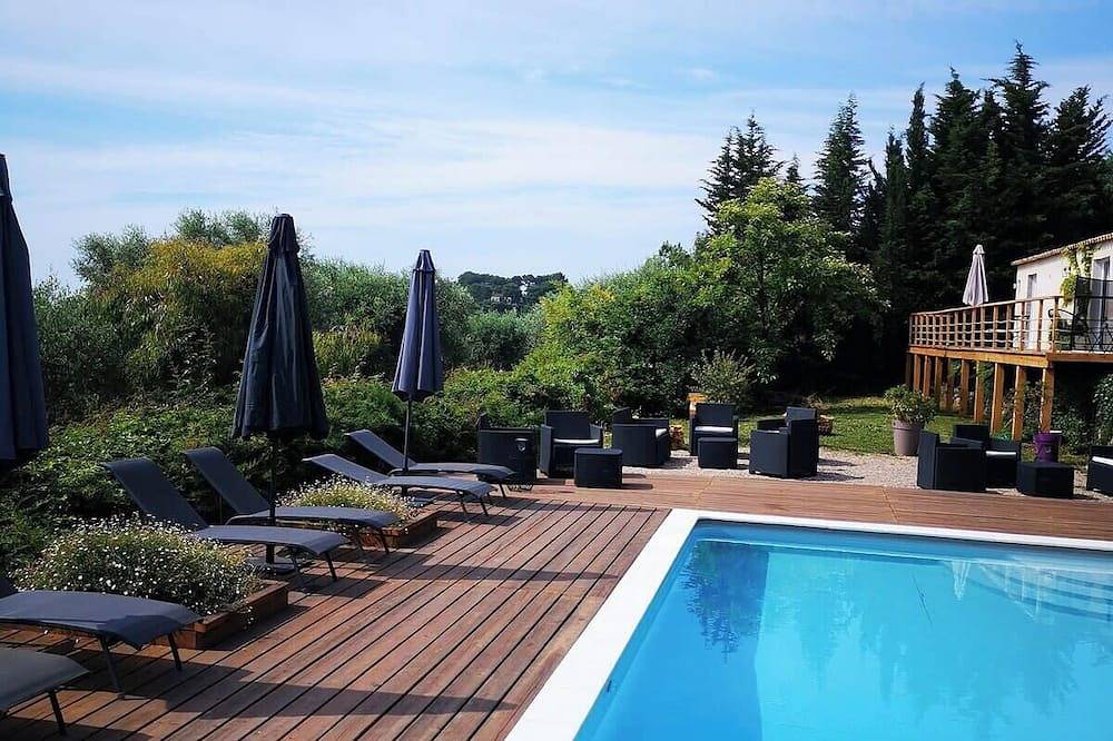 Beautiful air-conditioned apartment between the sea and the mountain in Le Rouret, Mittelmeerküste (Frankreich)
