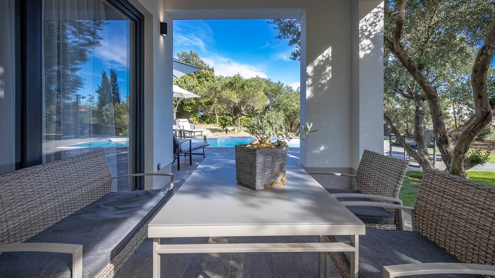 Villa Karla with pool&sea view by Villas Guide in Banjol, Rab