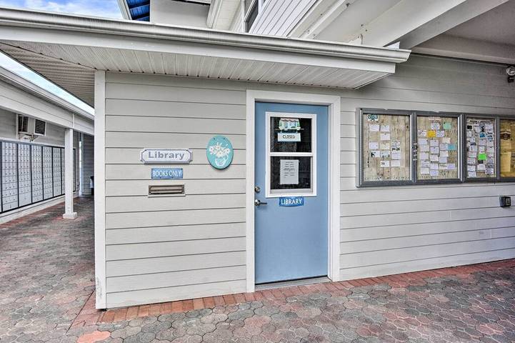 Vacation rental for 6 people, with pool and hot tub as well as terrace in St. Lucie County