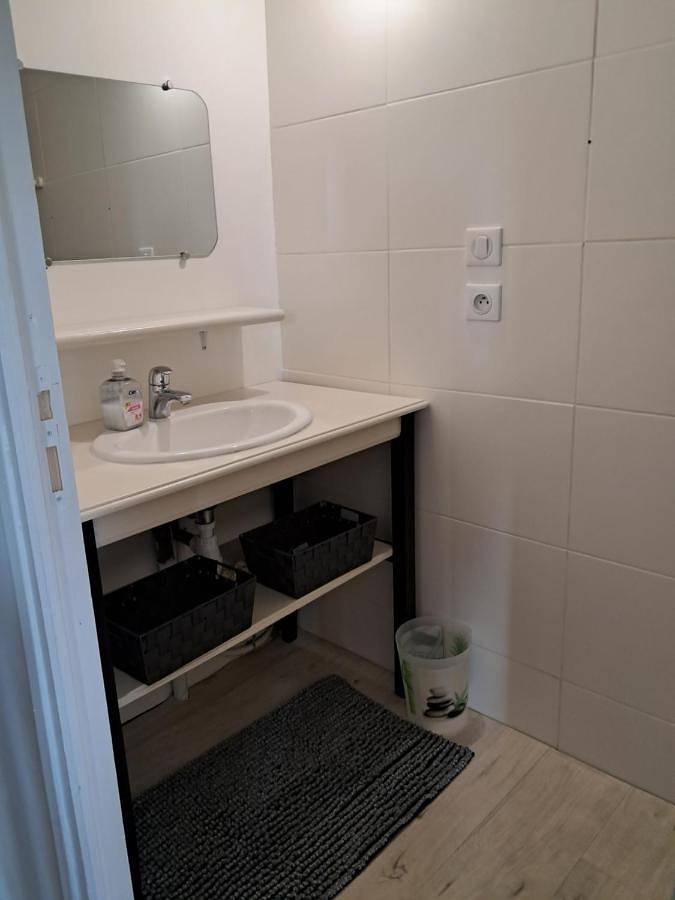 Gîte pour 4 personnes, avec balcon, adapté aux familles à Queyrac - 2