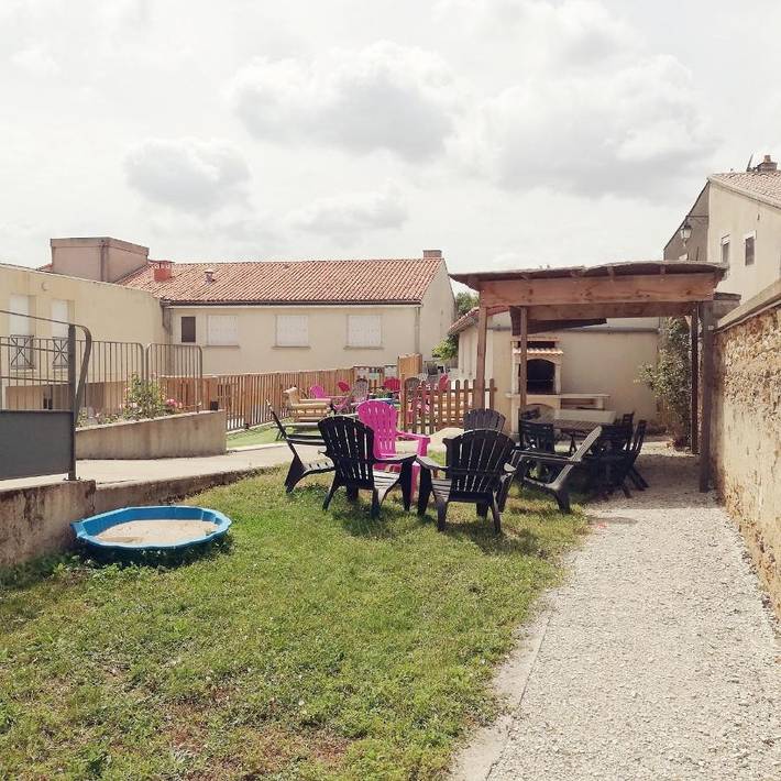 Appartement de vacances pour 14 personnes, avec Terrasse et Jardin ainsi que Piscine et Vue dans les Deux-Sèvres - 3