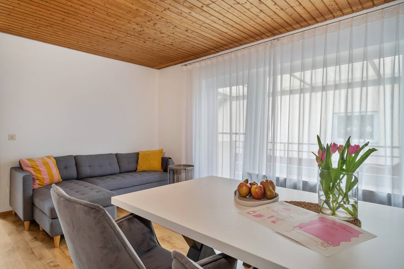 Ganze Wohnung, Ferienwohnung 'Bacchus' mit Balkon und Wi-Fi in Hagnau am Bodensee, Region Bodensee-Oberschwaben