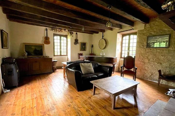 Location de vacances pour 10 personnes, avec jardin et terrasse à Naussac - 4