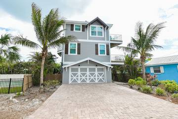 Vacation House for 15 Guests in Bradenton Beach, Anna Maria Island, Picture 1