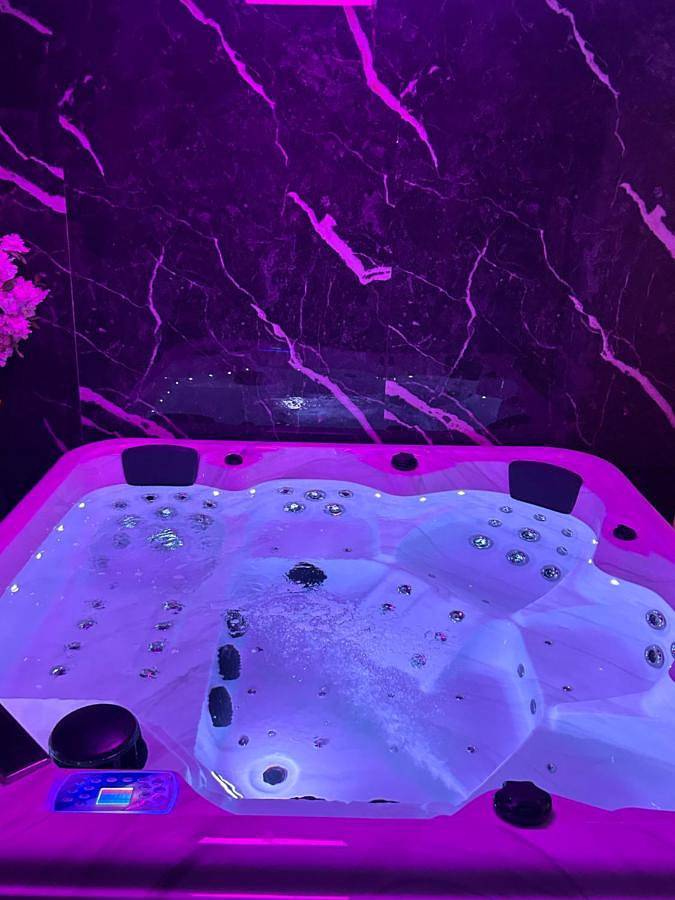 Location de vacances pour 2 personnes, avec jacuzzi et sauna à Portet-sur-Garonne