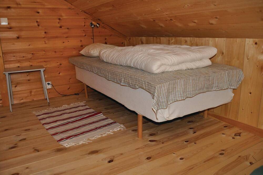Cozy home in Långserud with jacuzzi in Värmlands land