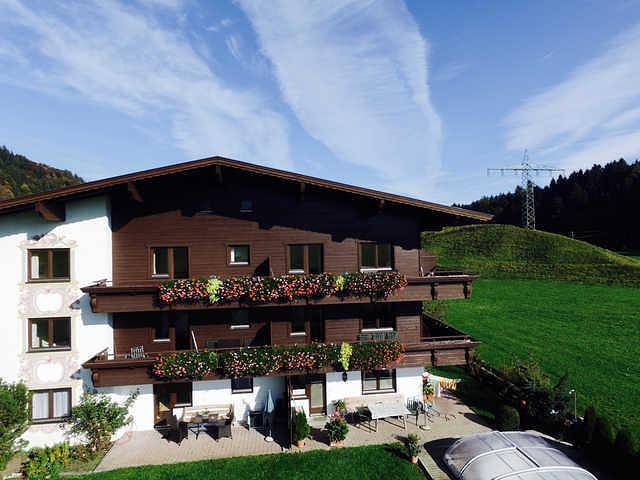 Ganze Ferienwohnung, App. mit 1 Schlafzimmer f. 2 Personen (Top 12) in Kaisergebirge