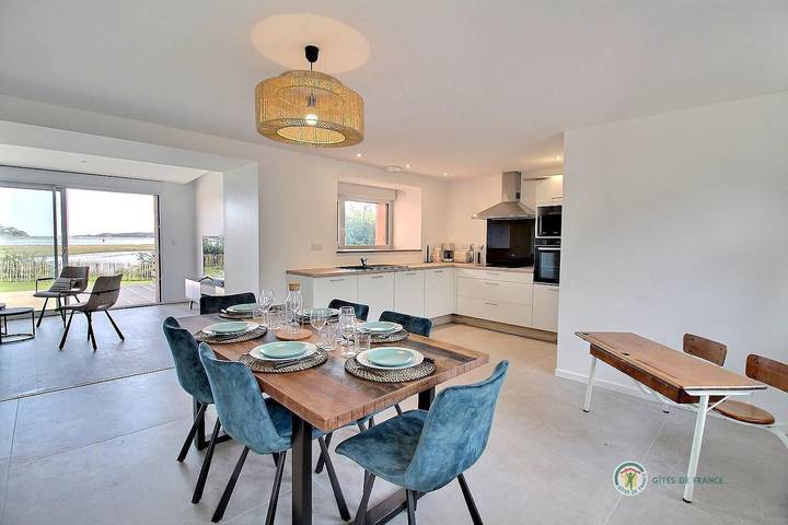 Gîte pour 6 personnes, avec terrasse et jardin à Louannec - 3