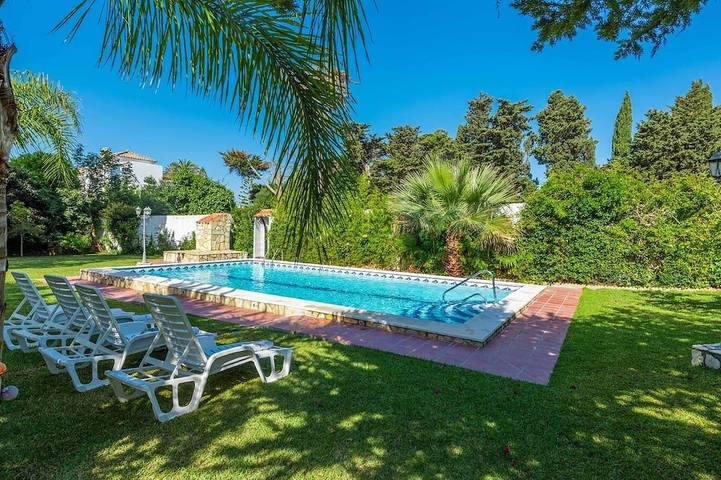 Chalet para 7 personas, con jardín en Fuente del Gallo