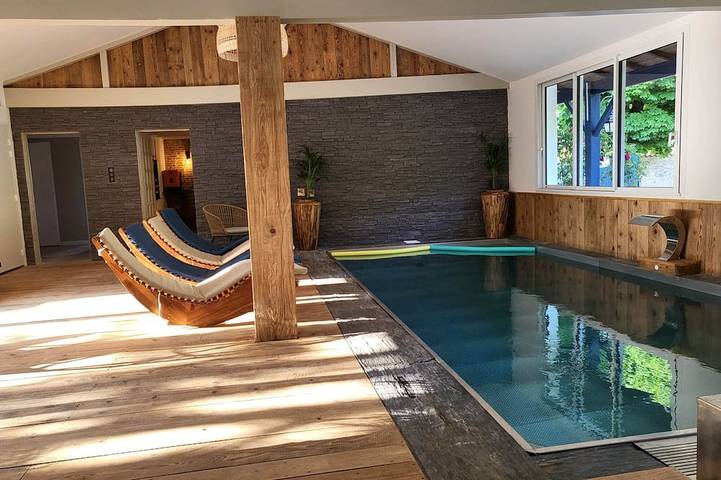 Villa pour 15 personnes, avec jacuzzi ainsi que jardin et terrasse - 1
