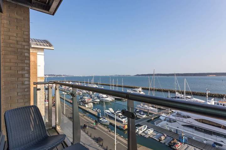 Holiday rental for 4 people, with balcony/terrace in Poole