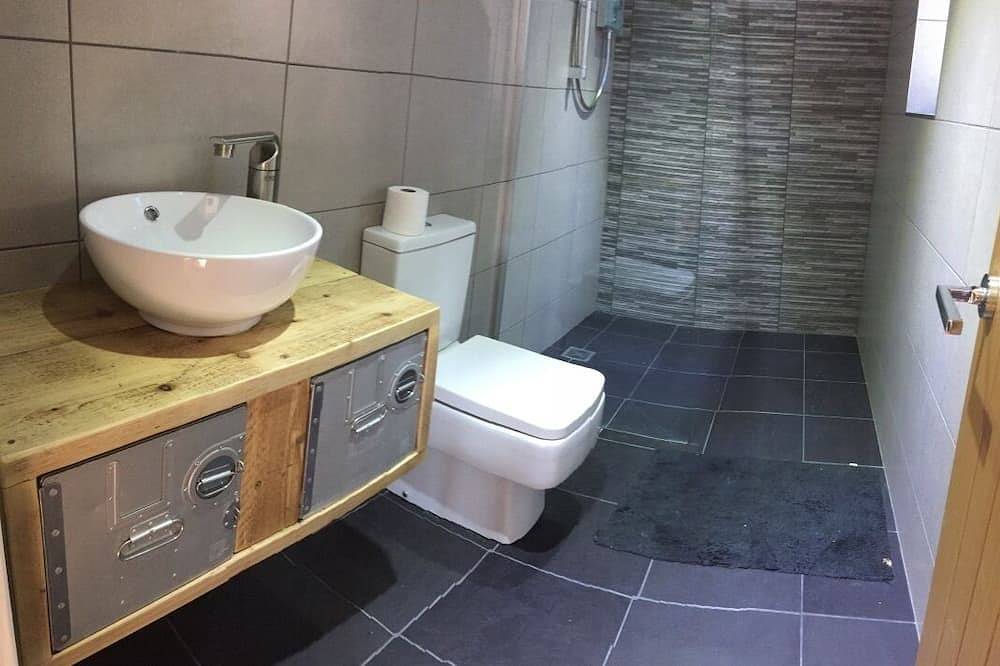 Erleben Sie einen einzigartig gestalteten Raum in einer ruhigen Umgebung aus Buchenholz in Hayling Island, Havant