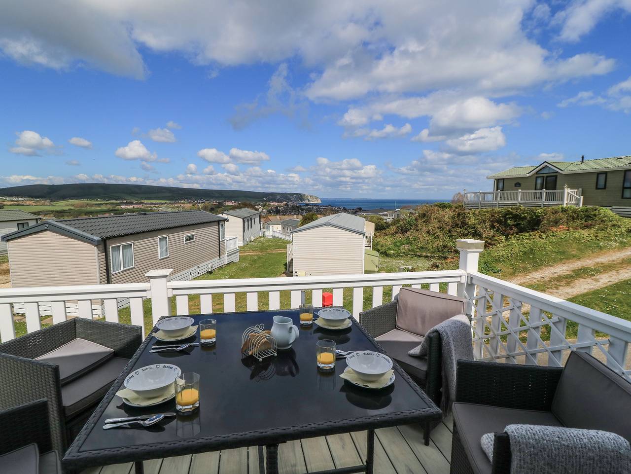Glamping for 4 People in Swanage, Purbeck Heritage Coast