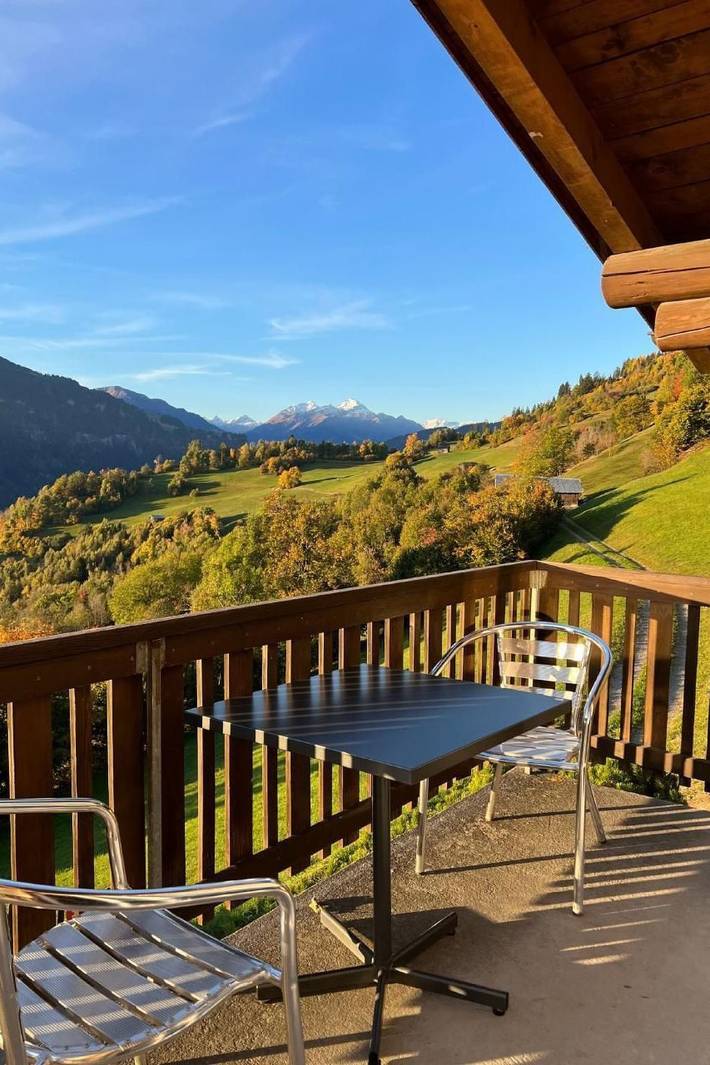 Chalet für 10 Personen, mit Terrasse und Garten in Laax - 4