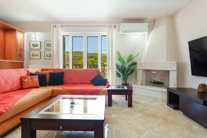 Ganze Wohnung, Apartment 'Casa Zophora' mit Bergblick, Wlan und Klimaanlage in Zakynthos